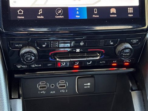 Used 2024 Jeep Grand Cherokee Limited image 30