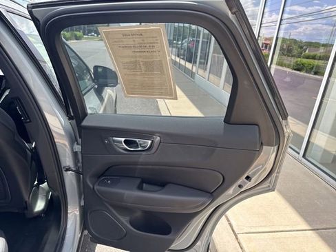 Certified 2025 Volvo XC60 B5 Plus AWD/4WD image 12