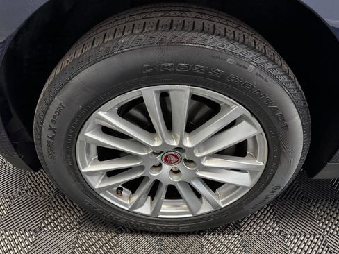 Used 2017 Jaguar F-PACE Prestige image 19