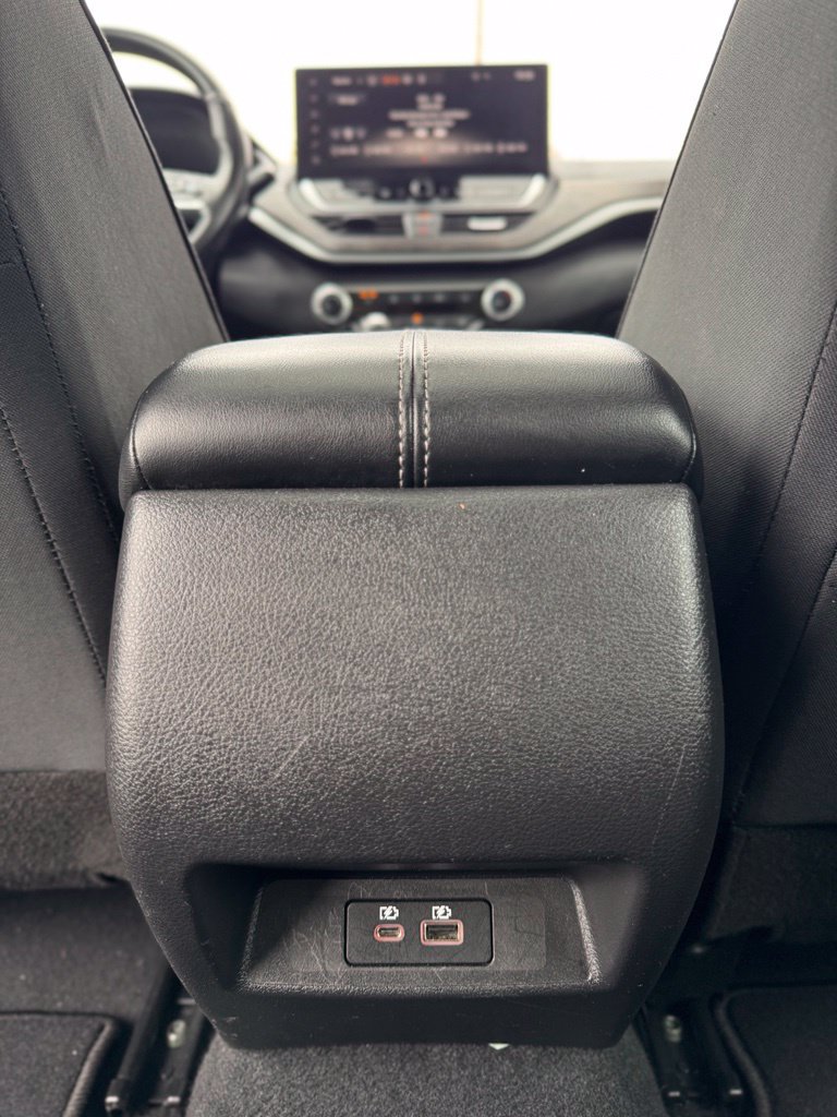 Used 2024 Nissan Altima 2.5 SV w/ SV Premium Package FWD image 25