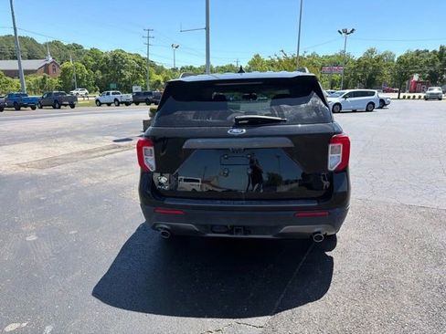 Used 2022 Ford Explorer XLT w/ Equipment Group 202A RWD image 7