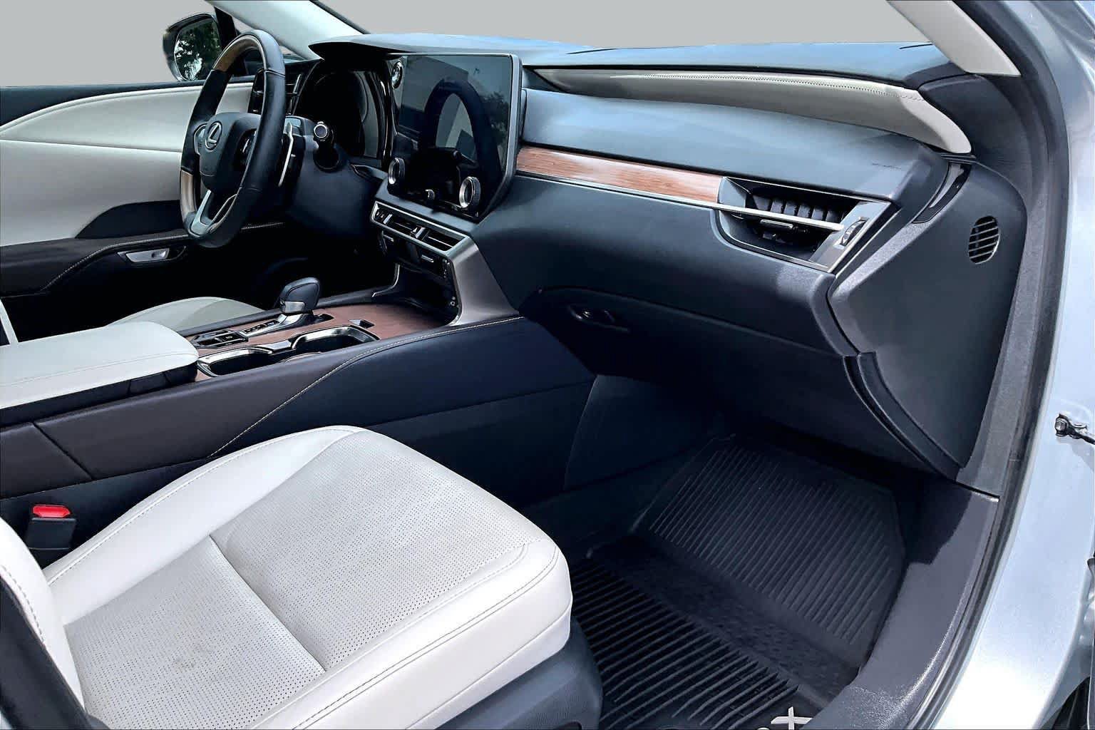 Used 2024 Lexus RX 350 Premium Plus w/ Convenience Package FWD image 19