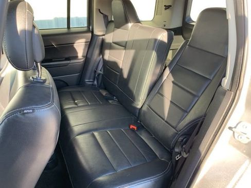 Used 2016 Jeep Patriot High Altitude image 10