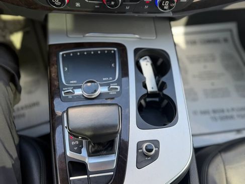 Used 2019 Audi Q7 2.0T Premium w/ Convenience Package AWD/4WD image 16