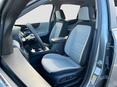 Used 2023 Chevrolet Equinox LT image 19
