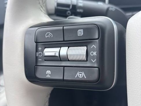 Used 2024 Hyundai Santa Fe SEL AWD/4WD image 14