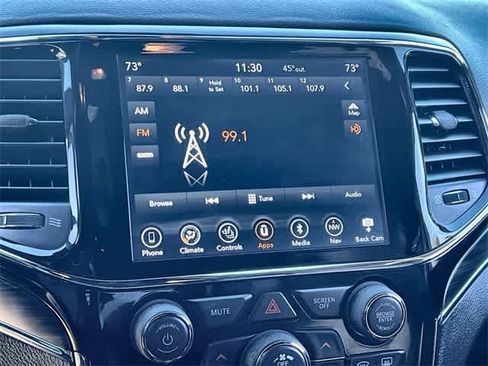 Used 2019 Jeep Grand Cherokee Limited image 18