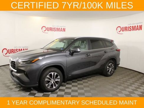 Used 2023 Toyota Highlander XLE AWD/4WD image 3
