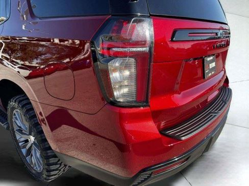Used 2023 Chevrolet Tahoe Z71 w/ Luxury Package AWD/4WD image 17