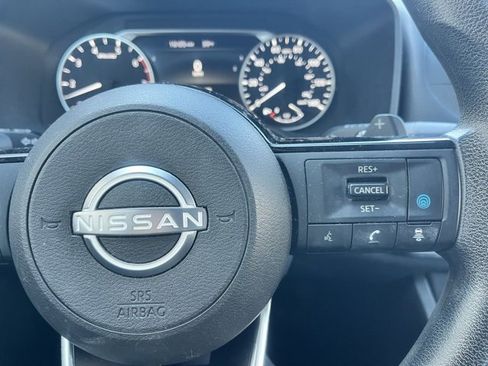 Certified 2022 Nissan Rogue SV image 24