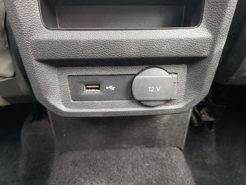 Used 2018 Volkswagen Tiguan SE w/ Panoramic Sunroof Package AWD/4WD image 14