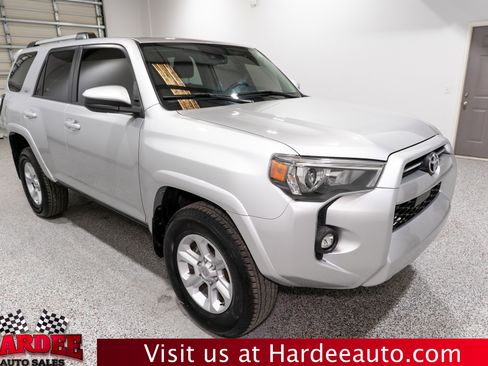 Used 2022 Toyota 4Runner SR5 image 6
