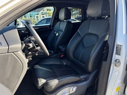 Used 2023 Porsche Macan image 21