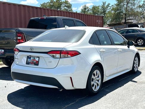 Used 2021 Toyota Corolla LE FWD image 4