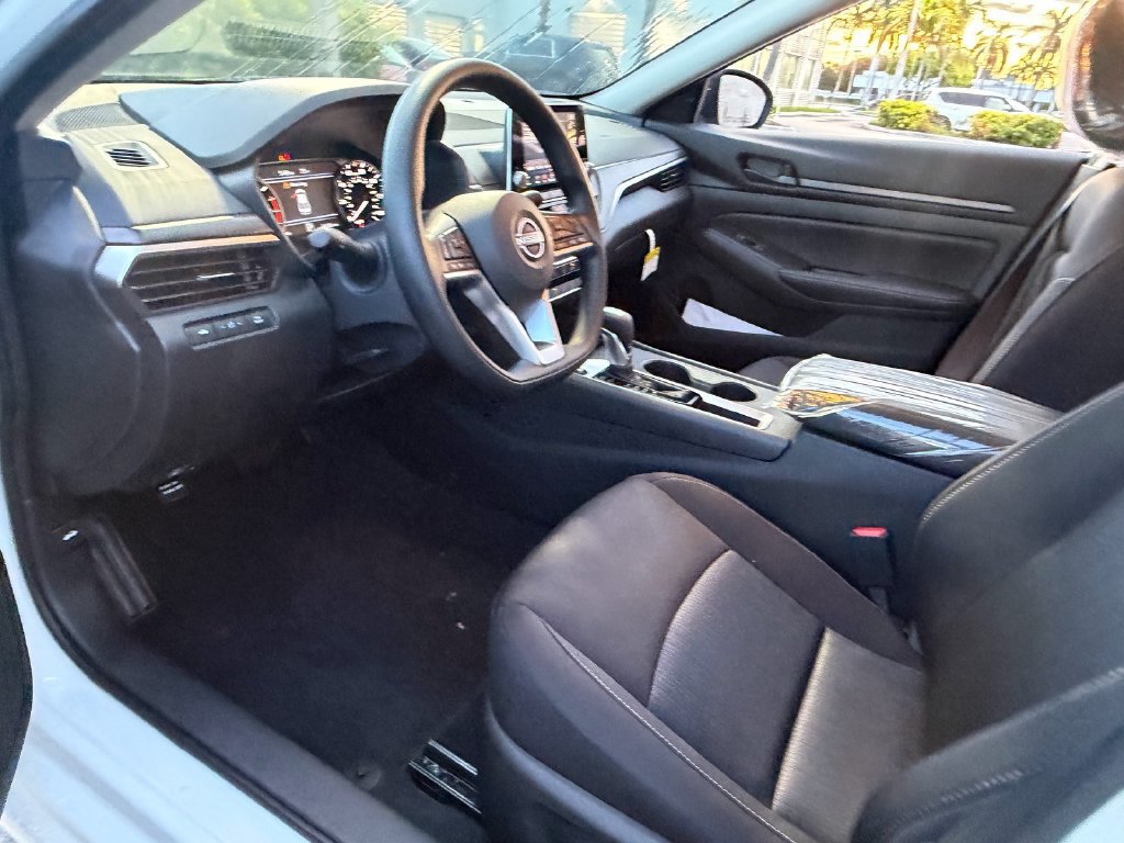 New 2026 Nissan Altima 2.5 SV FWD image 11