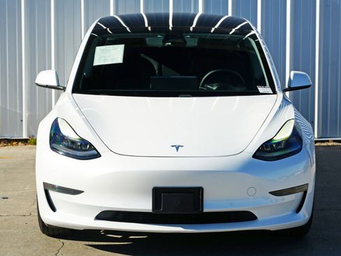 Used 2021 Tesla Model 3 Standard Range Plus image 47