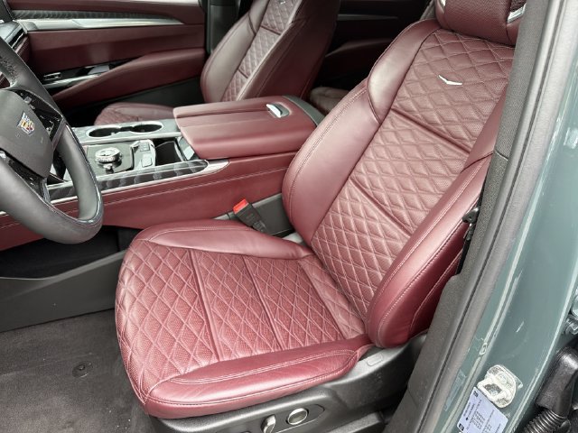 Used 2025 Cadillac Escalade Sport RWD image 29