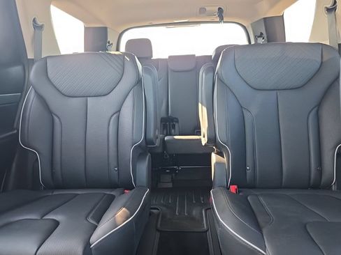 Used 2023 Hyundai Palisade SEL w/ Premium Package AWD/4WD image 19