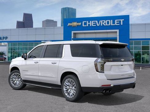 New 2025 Chevrolet Suburban Premier image 3