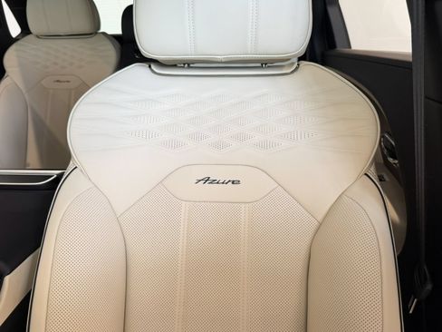 New 2026 Bentley Bentayga Extended Wheelbase AWD/4WD image 17