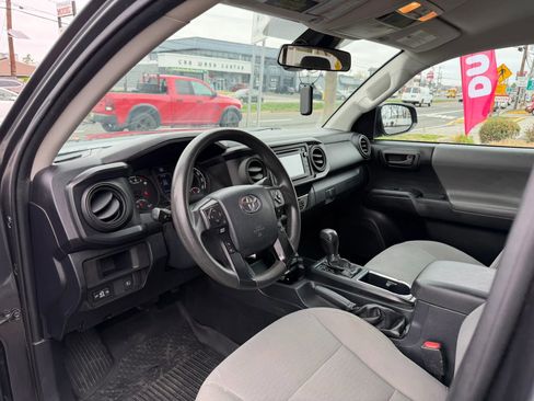 Used 2019 Toyota Tacoma SR w/ SR Convenience Package AWD/4WD image 7