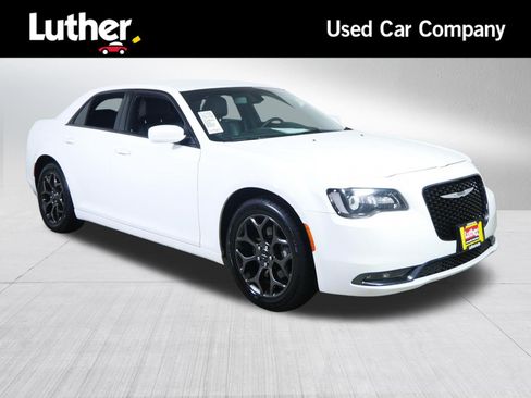 Used 2018 Chrysler 300 S AWD/4WD image 1