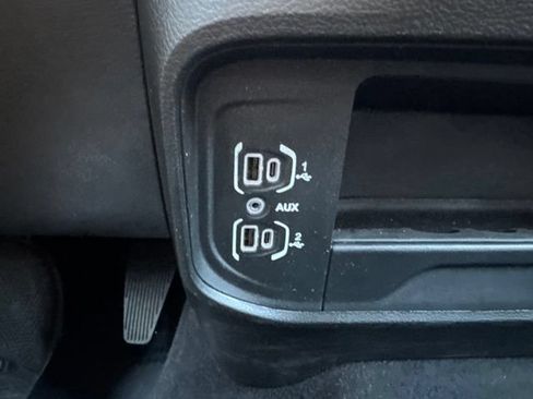 Certified 2025 RAM 2500 Big Horn AWD/4WD image 26