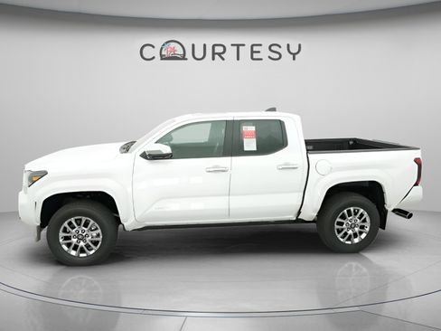 New 2026 Toyota Tacoma Limited AWD/4WD image 5