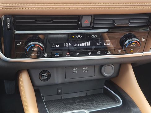 New 2026 Nissan Rogue Platinum AWD/4WD image 24