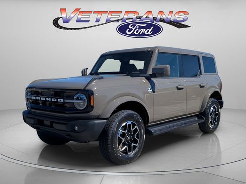 New 2025 Ford Bronco Outer Banks image 1