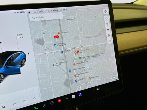 Used 2018 Tesla Model 3 Long Range image 21