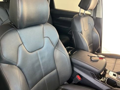 Used 2023 Kia Telluride EX w/ EX Captain's Chair Package image 31