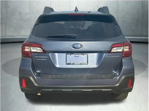 Used 2018 Subaru Outback 2.5i Premium AWD/4WD image 5