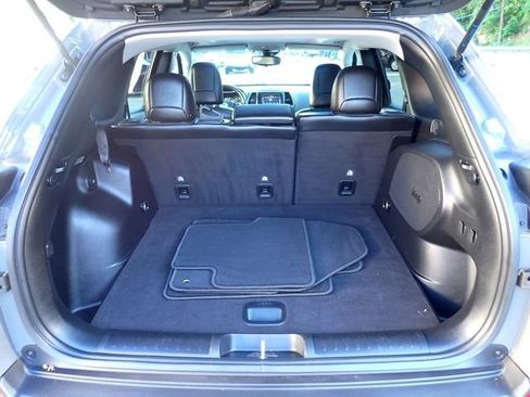 Used 2021 Jeep Cherokee Latitude Lux w/ Sun & Sound Group AWD/4WD image 7