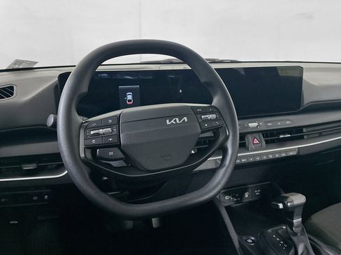 Used 2025 Kia K4 FWD image 18
