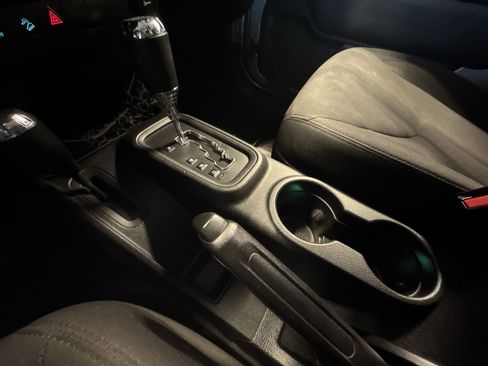 Used 2016 Jeep Wrangler Unlimited Sport image 18