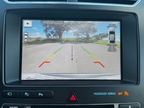 Used 2018 Ford Explorer Platinum image 26