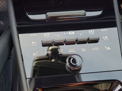 New 2026 Porsche Cayenne Coupe image 32