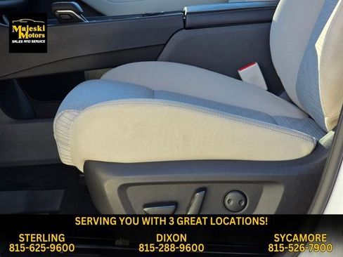 Used 2023 Nissan Rogue SV image 20