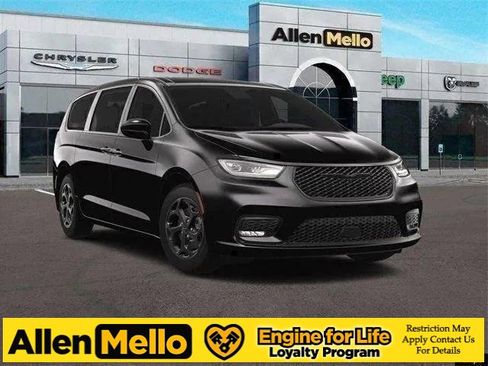 New 2023 Chrysler Pacifica Touring-L w/ S Appearance Package image 1