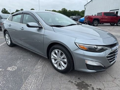 Used 2025 Chevrolet Malibu LT FWD image 1