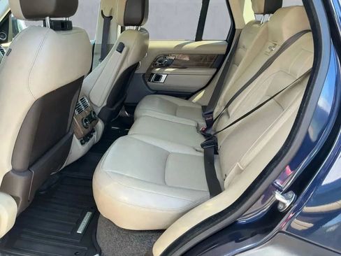 Used 2019 Land Rover Range Rover HSE image 14