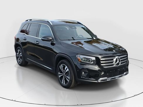 Certified 2025 Mercedes-Benz GLB 250 image 3