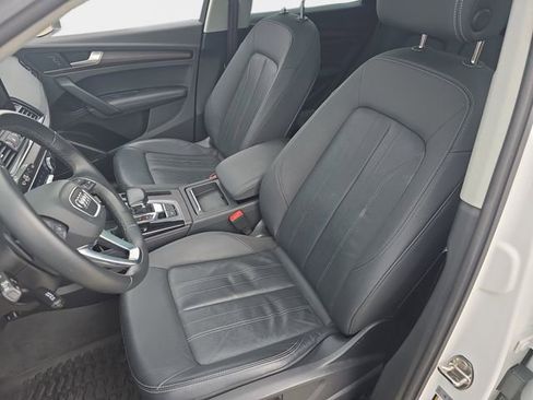 Used 2022 Audi Q5 Premium w/ Premium Plus Package AWD/4WD image 18