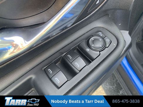 Used 2024 GMC Terrain SLT AWD/4WD image 15