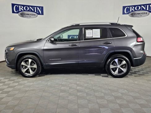 Used 2020 Jeep Cherokee Limited image 2