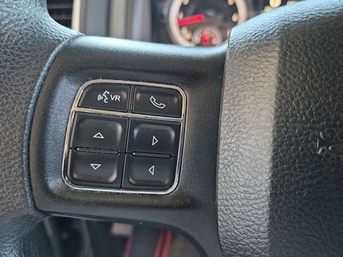 Used 2018 RAM 1500 Classic SLT AWD/4WD image 22