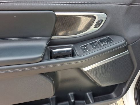 Used 2025 Ford Expedition Max Platinum w/ Stealth Appearance Package image 14