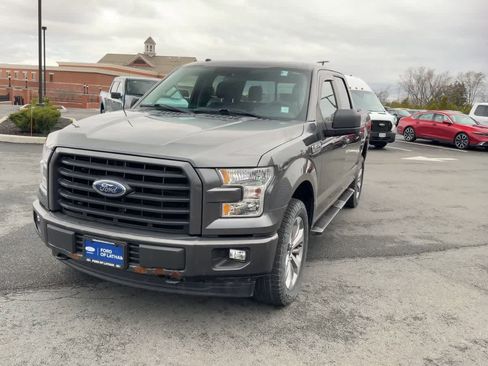 Used 2017 Ford F150 XL w/ Equipment Group 101A Mid image 3