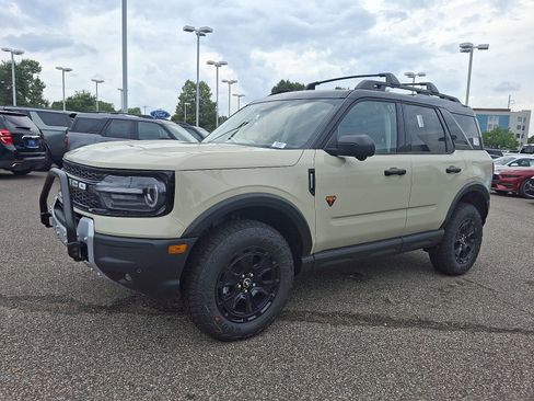 New 2025 Ford Bronco Sport Badlands w/ Sasquatch Badlands Package image 3